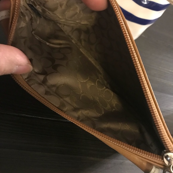 Coach wristlet - Picture 2 of 3